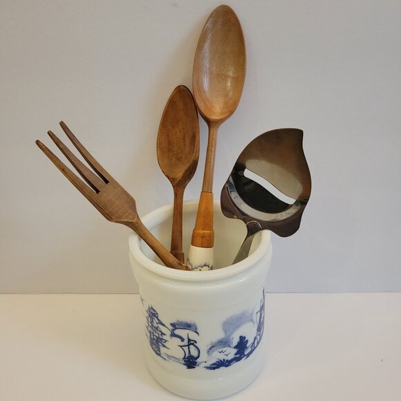 Vintage Delft Dutch Windmill Utensil Set With Ceramic Holder - Picture 2 of 16